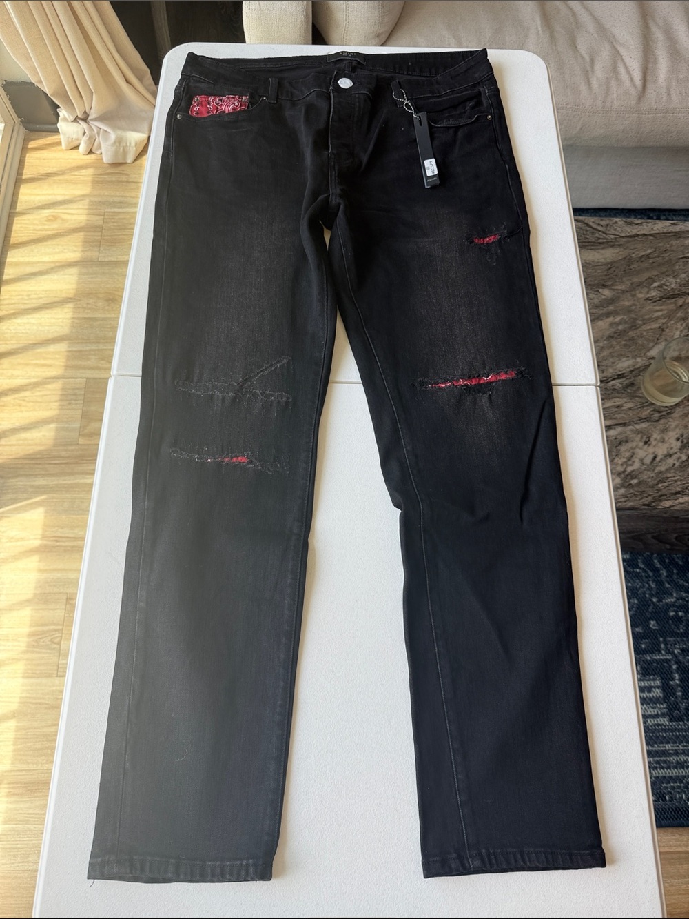 AMIRI Black Straight-Leg Jeans with Red Underlay
